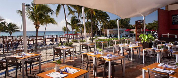 Azul Fives Dining - Oriola Beach Club Grill