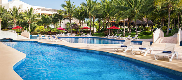 Azul Sensatori Mexico Accommodations - Luxury Jacuzzi Swim Up Suites